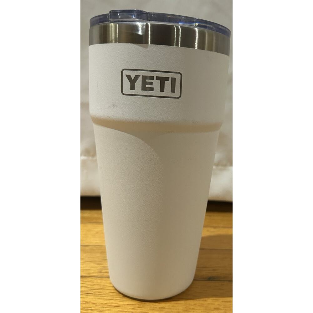 Yeti 26 oz Stackable Rambler in White